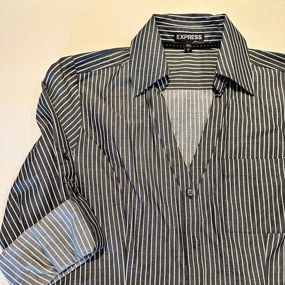 Express Women’s Grey & White Stripe Button Down Blouse in Size Small - Picture 3 of 8